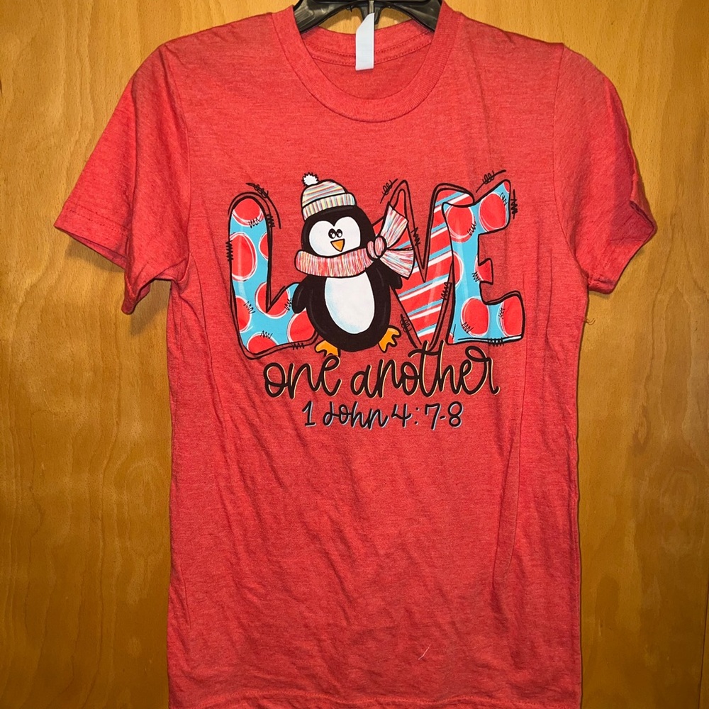 New love one another penguin tee S